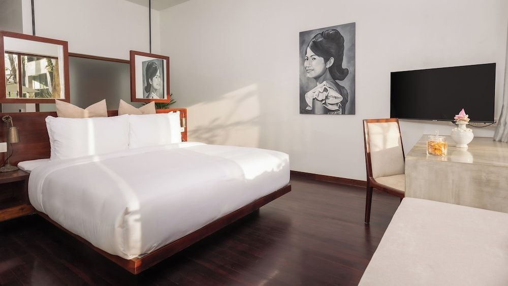 Cabana King Room  Free Laundry + Daily 60Min Massage + Mini Bar + Airport Pick-Up
