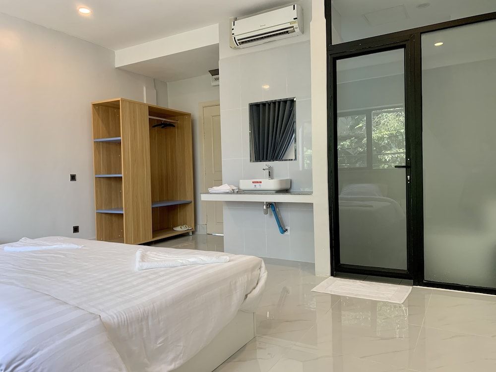 Nico's Hotel and Sky Bar Deluxe Double Room, Non Smoking 4