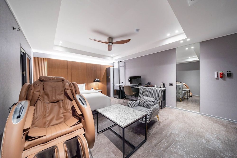 Jecheon The Wall Hotel Suite 2