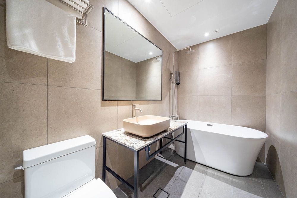 Jecheon The Wall Hotel Suite 12