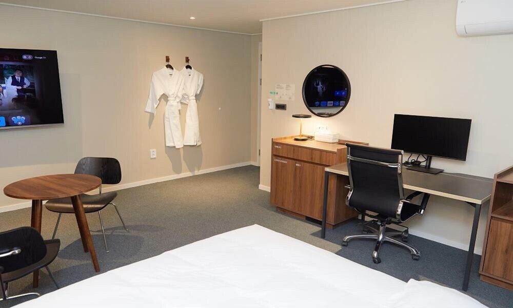 Anook Hotel Suwon Standard Double Room 6