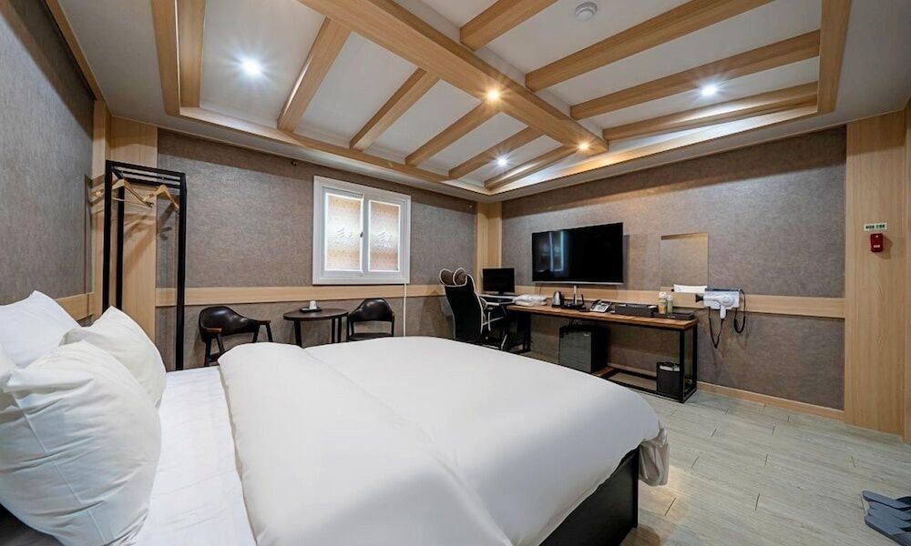 Chungju Bali Hotel Deluxe Double Room 3