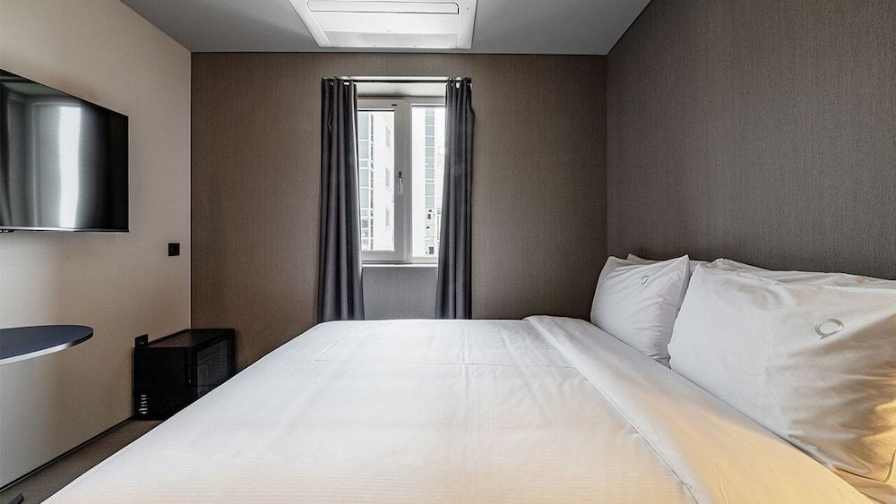 DAYONESTAY Standard Double Room 7