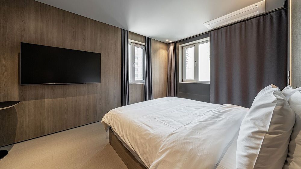 DAYONESTAY Deluxe Premium Room 2