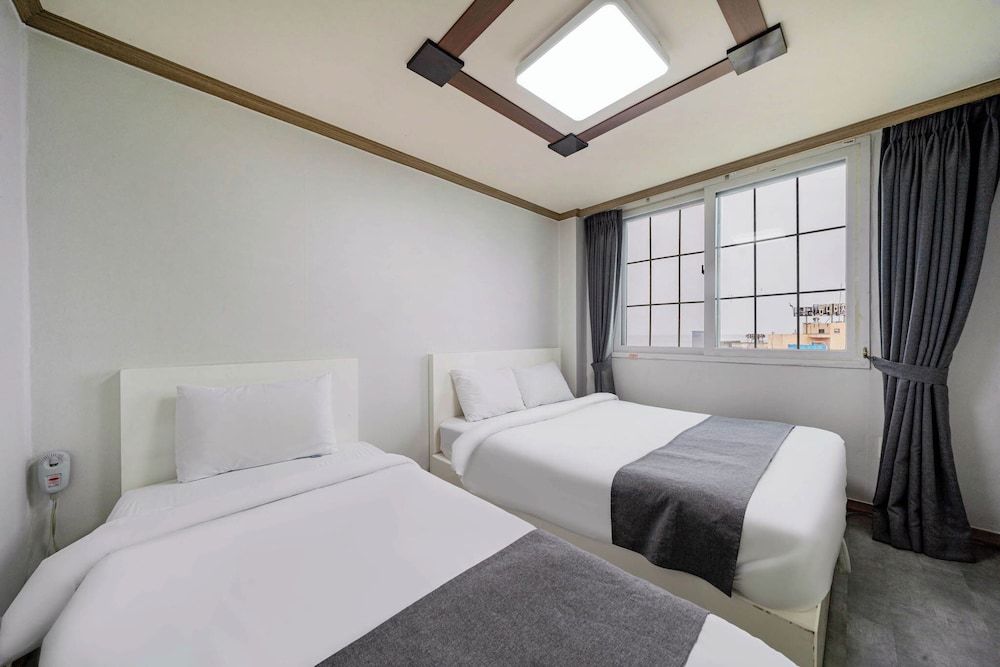 RITZ HOTEL 1.5 Room Pension-st Twin Ondol (Free simple Breakfast) 6