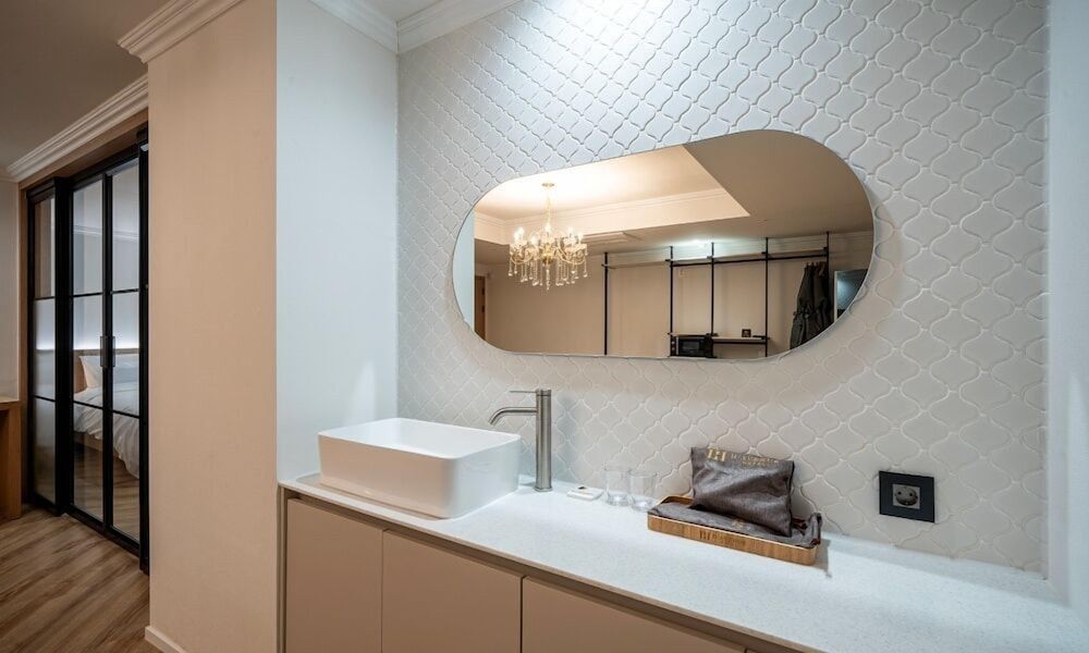 H Avenue Gumi Okgye Suite Twin 11