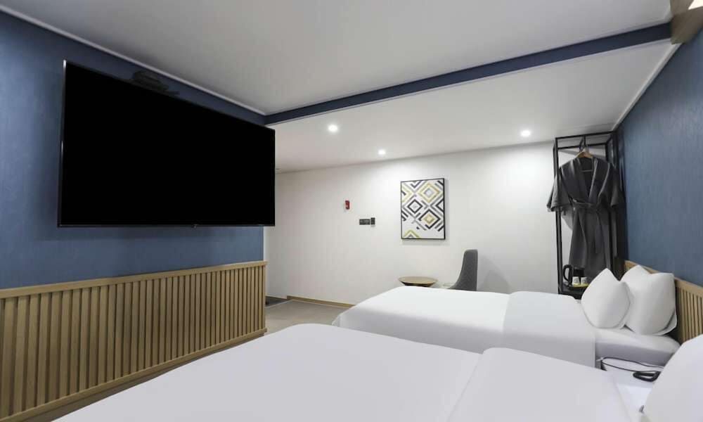 JECHEON NO.25 HOTEL Deluxe Twin Room 3