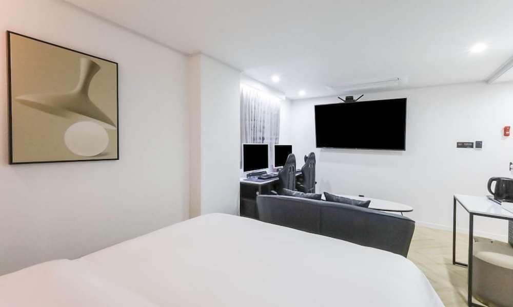 JECHEON NO.25 HOTEL Deluxe Double Room 2