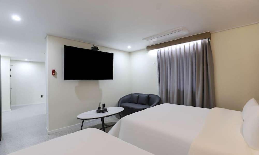 JECHEON NO.25 HOTEL Suite Twin 4