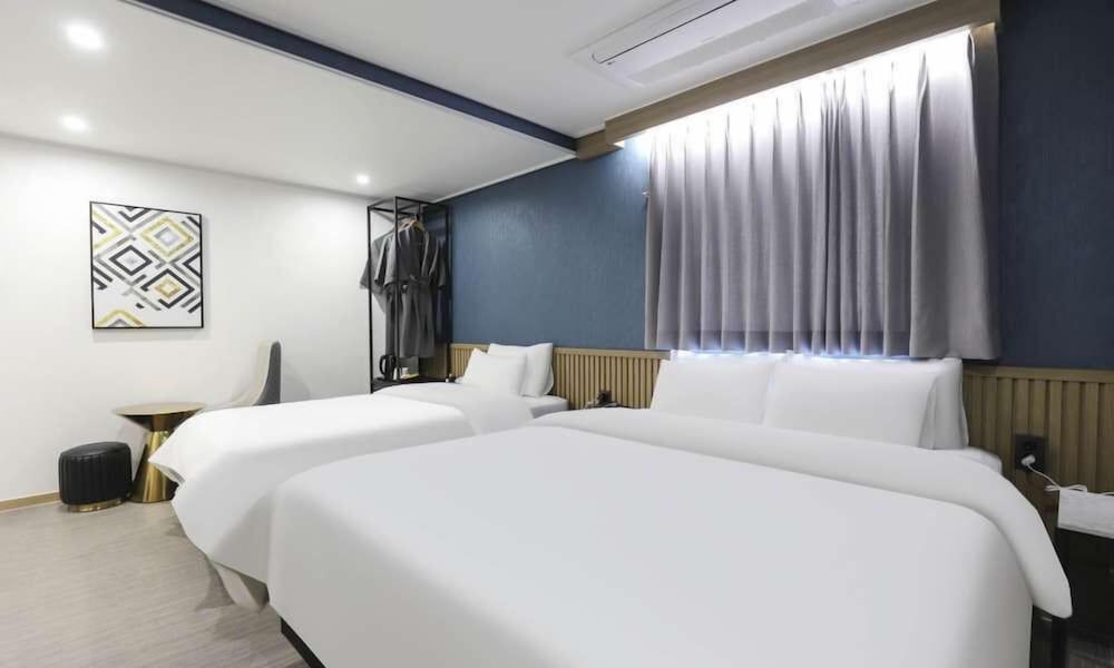 JECHEON NO.25 HOTEL Deluxe Twin Room 5