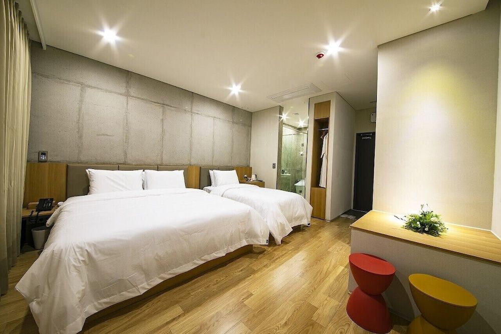 EPOCHE HOTEL Deluxe Twin Room, Multiple Beds, Non Smoking 2