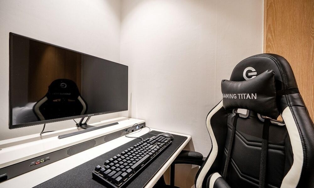 Hound Hotel Gumi indong Superior Double Room 2