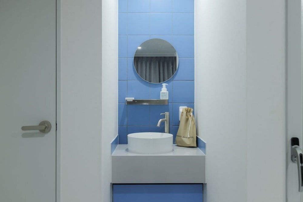 Aank Air Hotel Jinju Movie 3