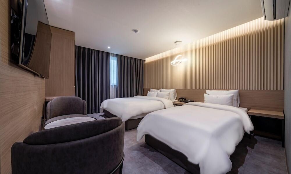 Urban Brown Hotel Chungju City Hall Twin Room 8