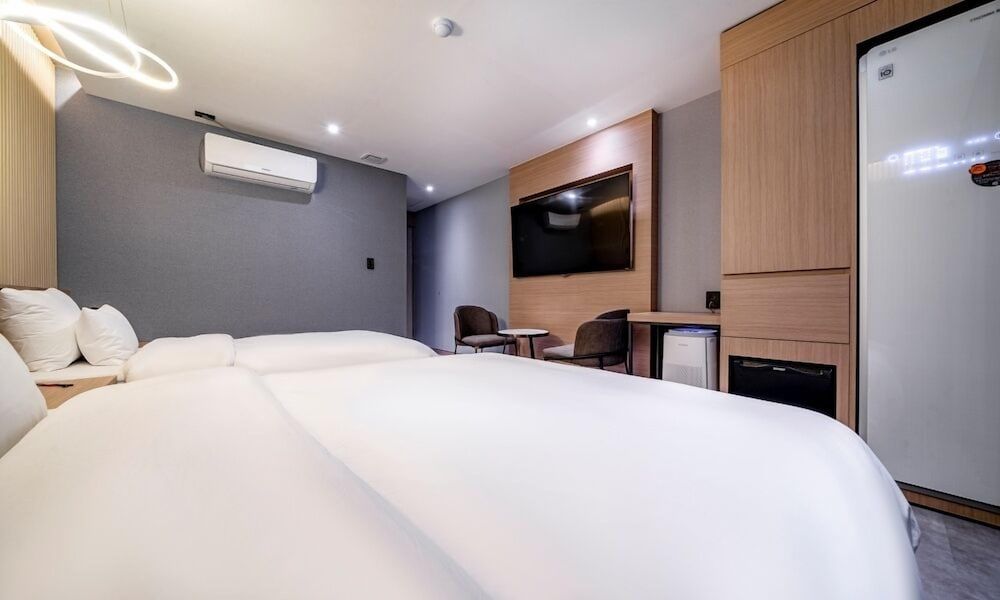 Urban Brown Hotel Chungju City Hall Twin Room 5