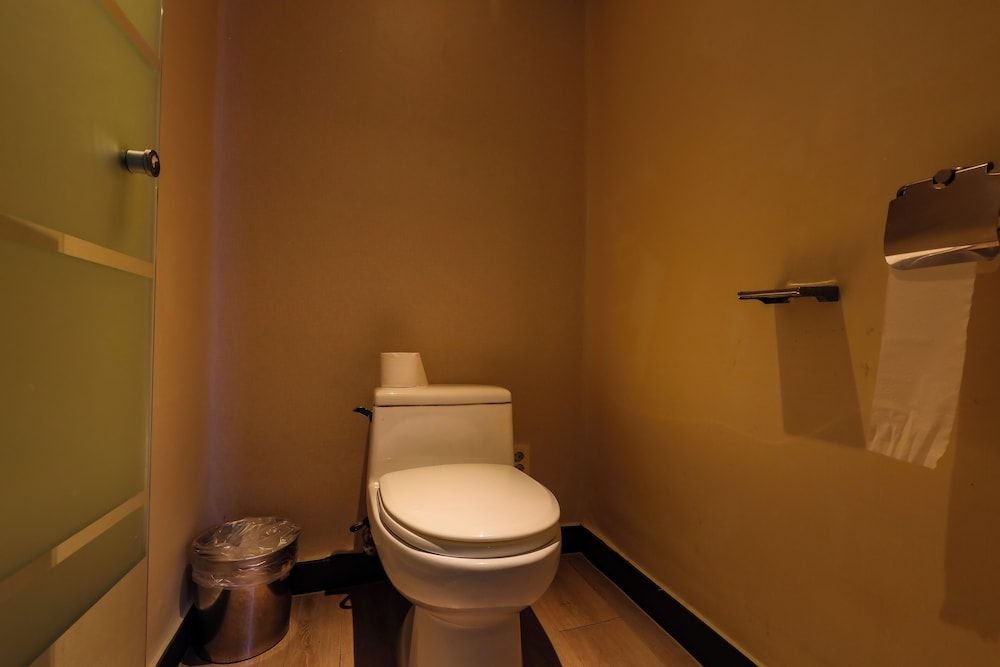 FromH J Hotel Osan Deluxe Twin Room 10