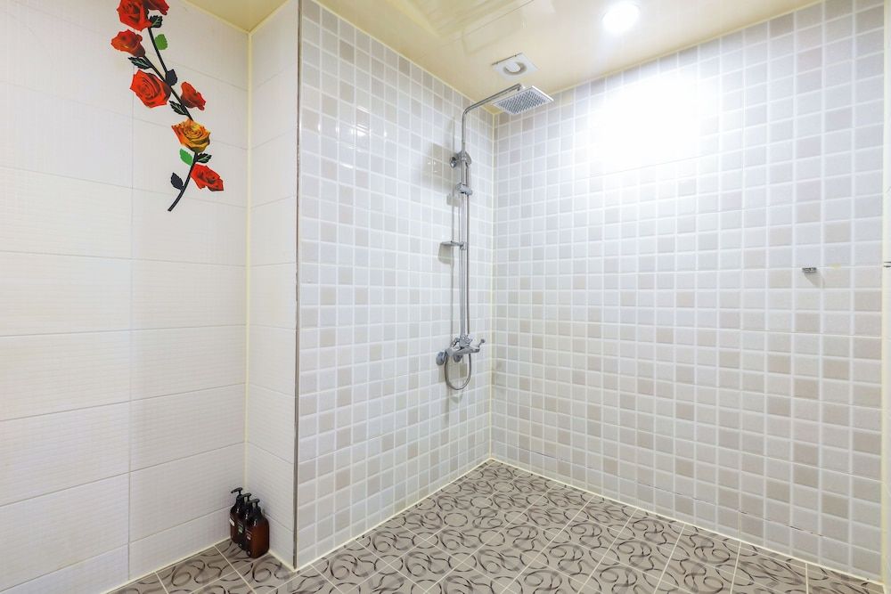 FromH J Hotel Osan Standard Double Room 8