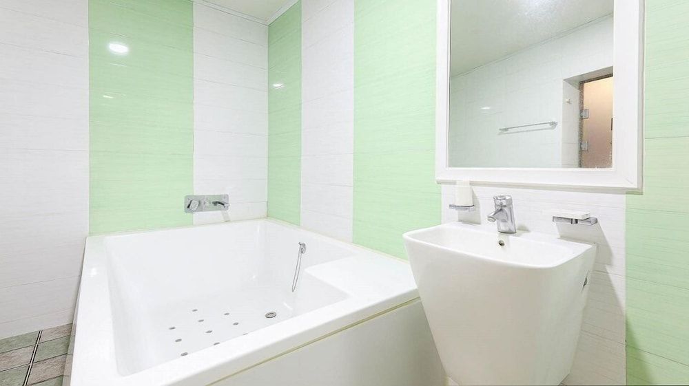 AmorHotelgimhae Business Double Room, Smoking, City View 8