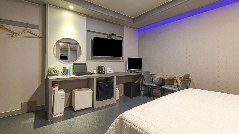 AmorHotelgimhae Business Double Room, Smoking, City View 4