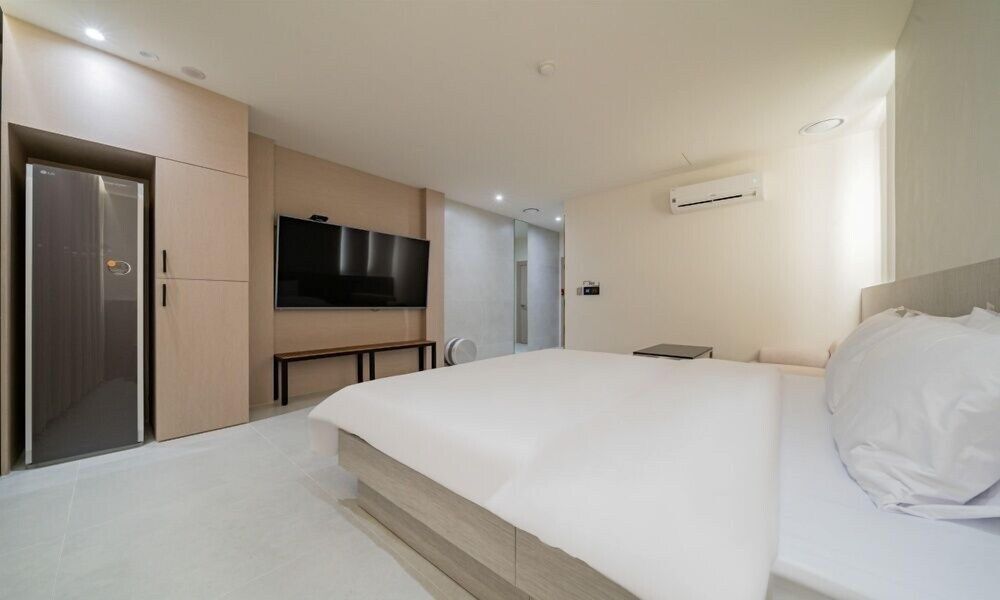 HOTEL THE ART UIWANG Junior Suite Room 14