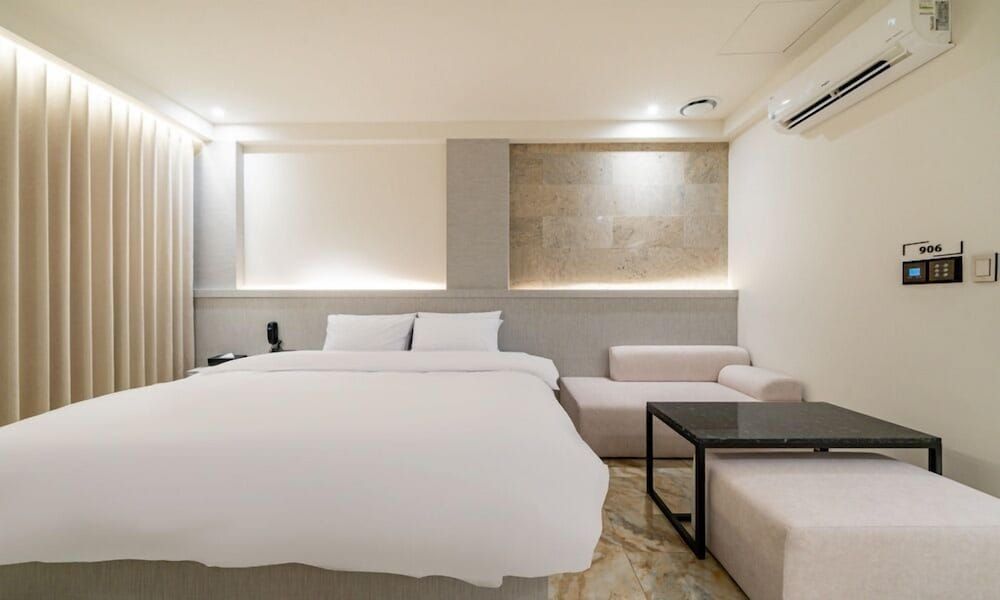 HOTEL THE ART UIWANG Deluxe Room 8