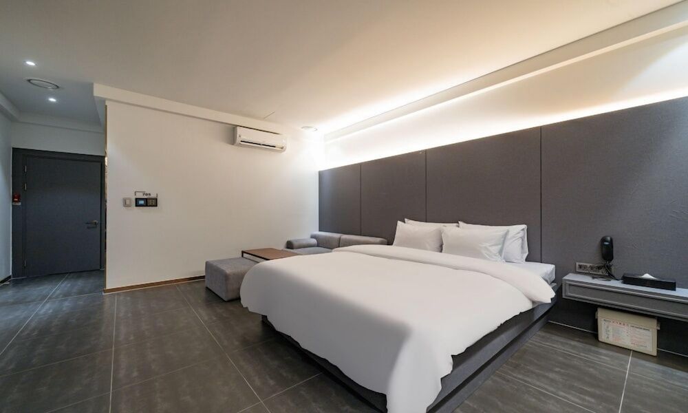 HOTEL THE ART UIWANG Deluxe Room 6