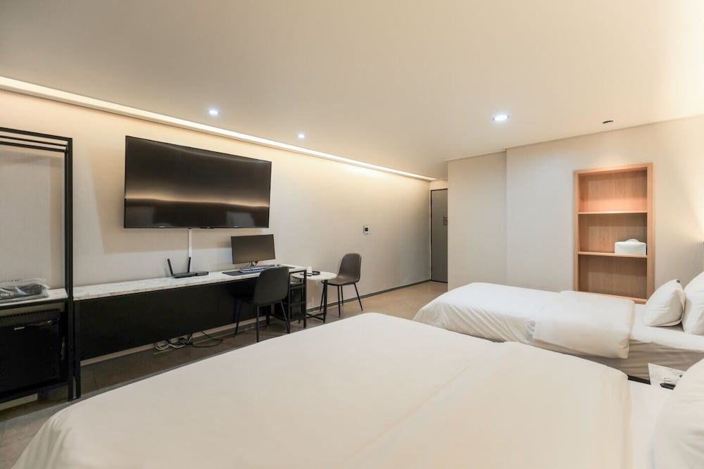 Hwaseong Stay13 Hotel Suite Twin Room, Non-Smoking 2