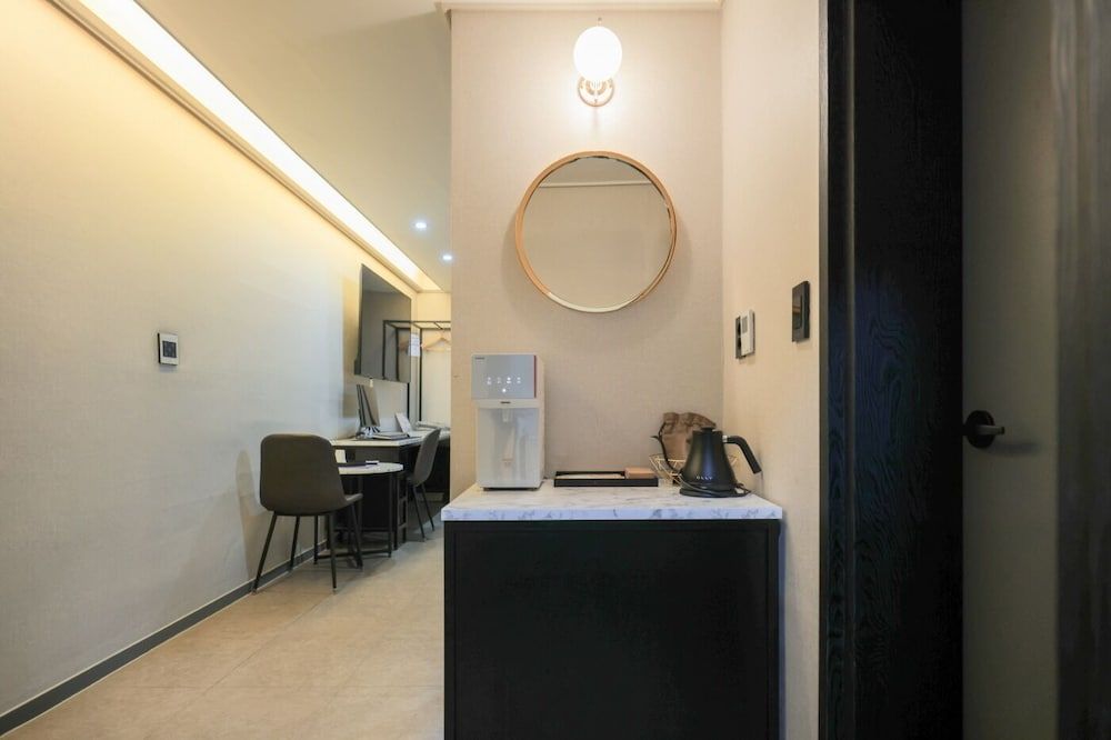 Hwaseong Stay13 Hotel Deluxe Double Room, Non Smoking 2