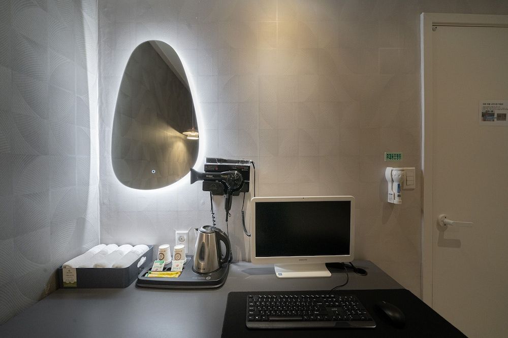 Hotel Nine Standard Room 2