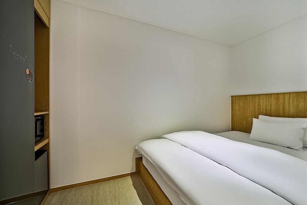 Gumi Wonpyeong-dong Number 25 Twin 3