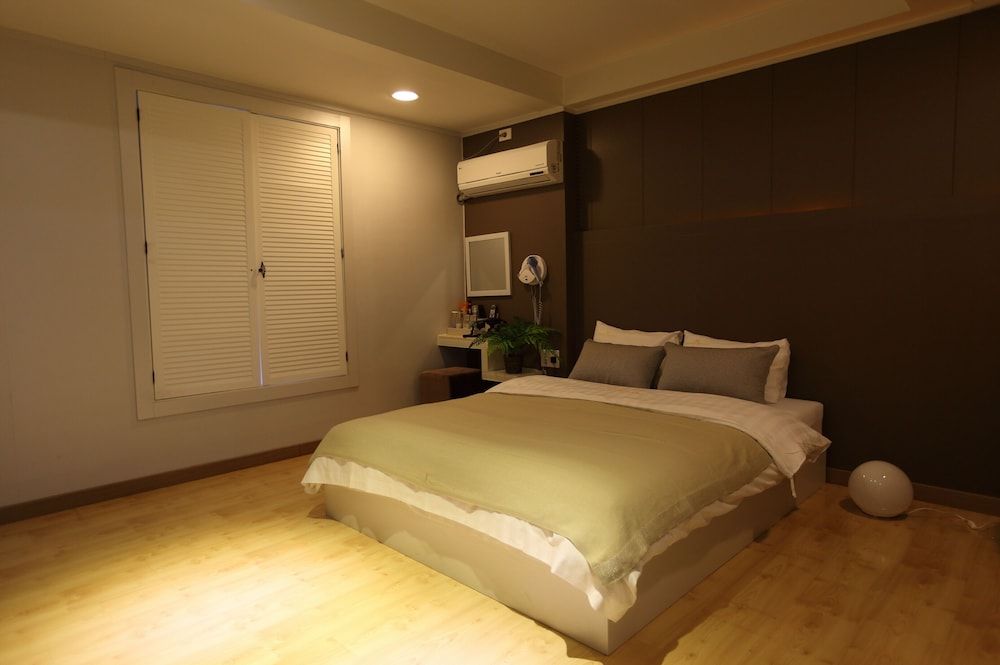 RIVER HOTEL NAMWON Deluxe Double Room, River View 5