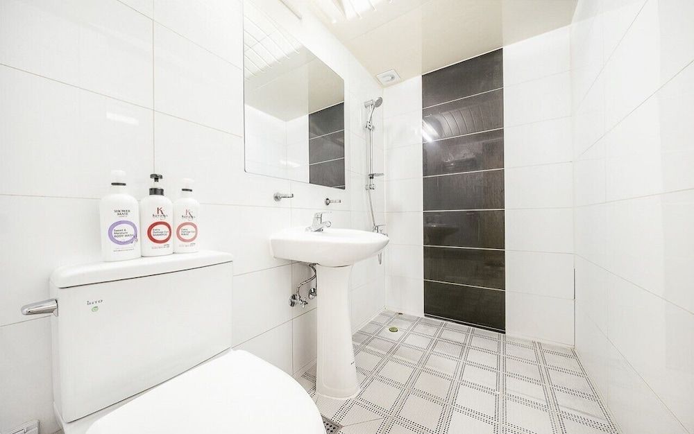 Gwangmyeong hotel Castle Deluxe Double Room 11