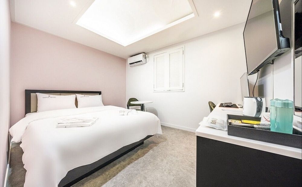 Gwangmyeong hotel Castle Deluxe Double Room 5