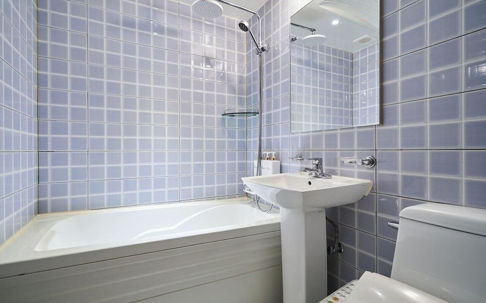 AVENUE HOTEL Deluxe Double Room 9