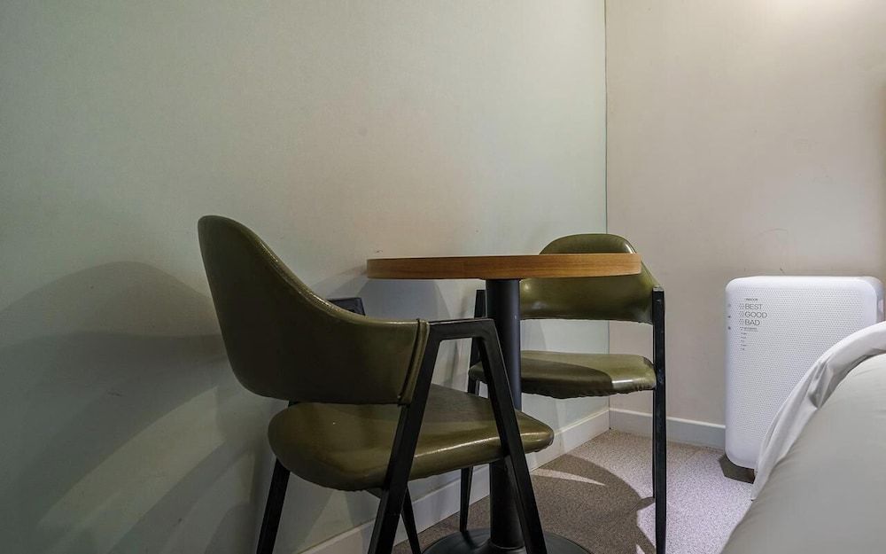 AVENUE HOTEL Deluxe Double Room 5