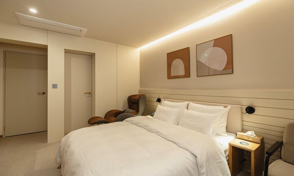 Chuncheon Hound Hotel Namchuncheon Station Superior Double Room 5