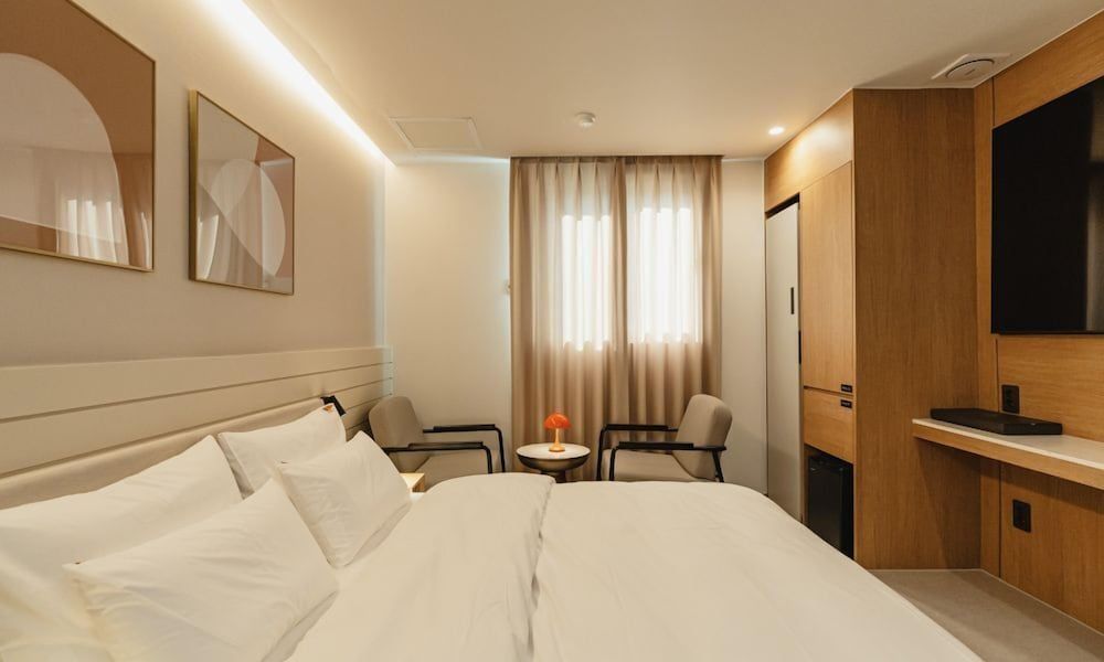 Chuncheon Hound Hotel Namchuncheon Station Superior Double Room 7