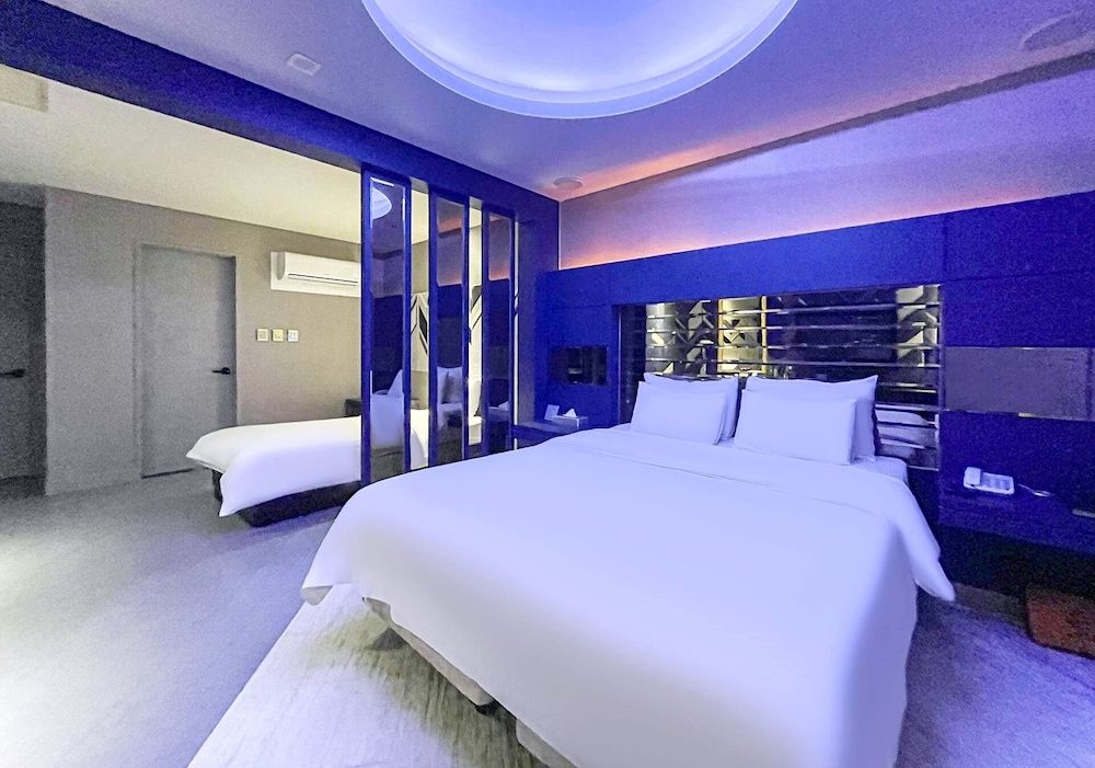 HOTEL ON Business Twin Room 2