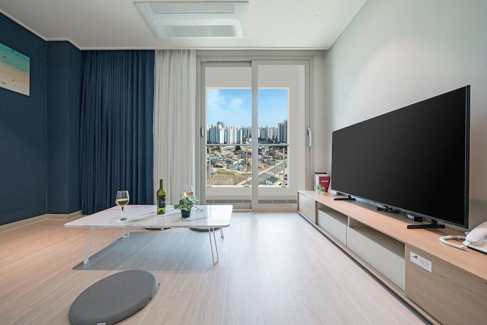 Sokcho Marie Vista Hotel [Breakfast for 2 PKG] City View Superior Family Ondol