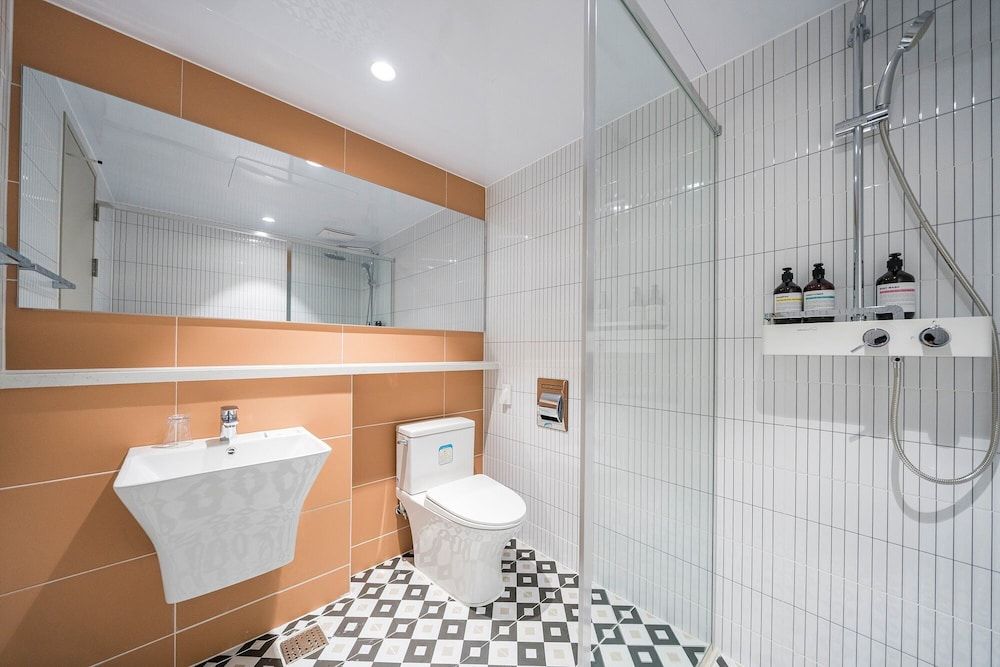 Sokcho Marie Vista Hotel [Breakfast for 2 PKG] City View Superior Family Ondol 4