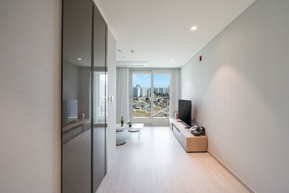 Sokcho Marie Vista Hotel [Breakfast for 2 PKG] City View Standard Family Ondol 3