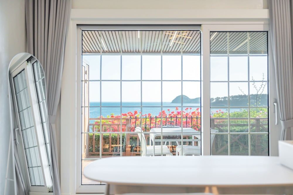 Ocean The Hill A one bed type 20 Pyeong 4