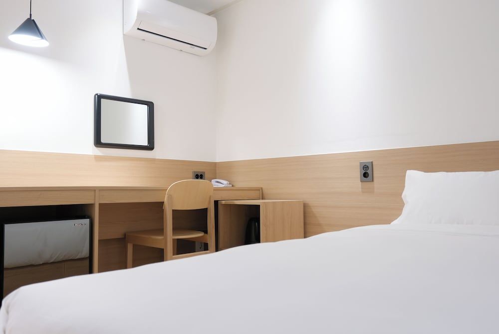 HOTEL CARPET Deluxe Room 2