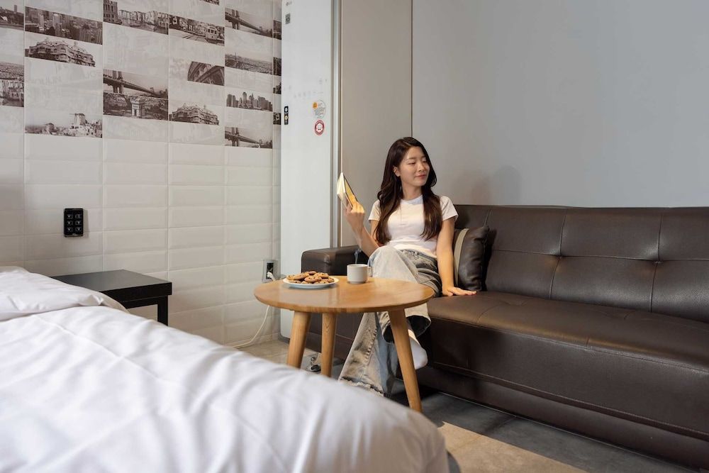 Hotel Moon Cheonan Sinbuldang Standard Double Room 9