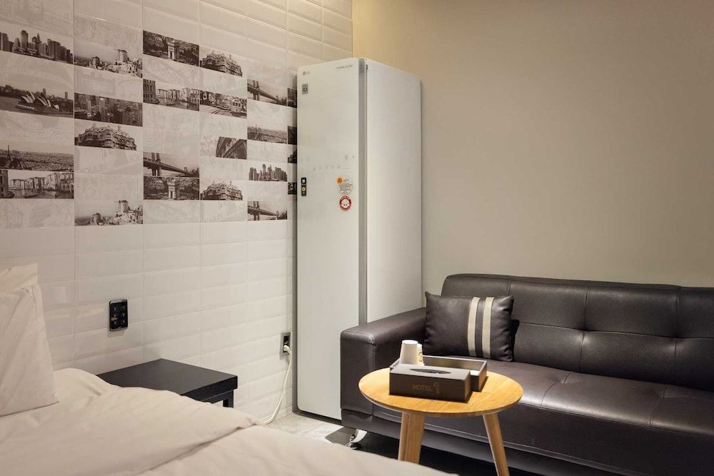 Hotel Moon Cheonan Sinbuldang Standard Double Room 10