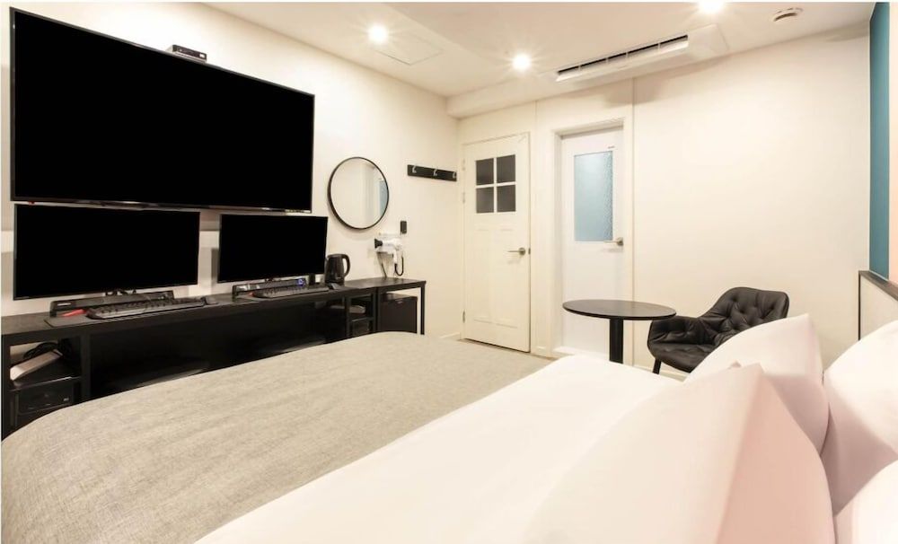 Hotel Arentz Deluxe Double Room 8