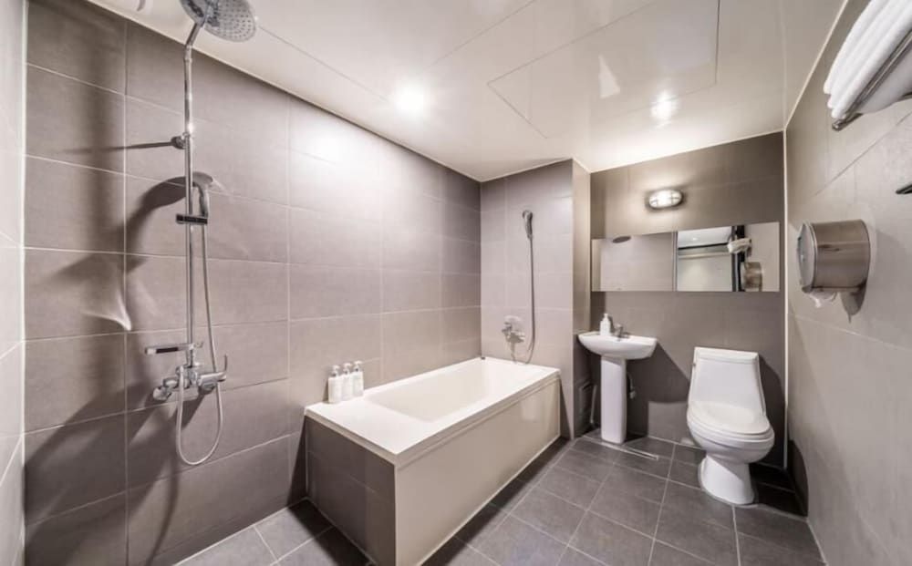 27 HOTEL Superior Room 6