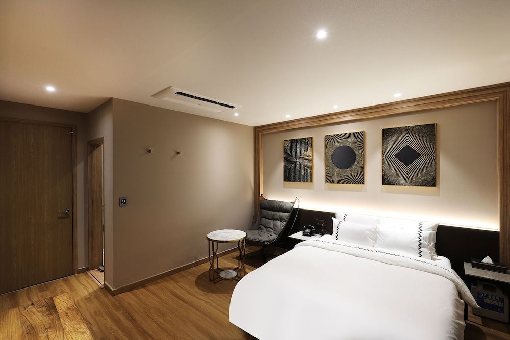 Gaeul Hotel Standard Double Room 40
