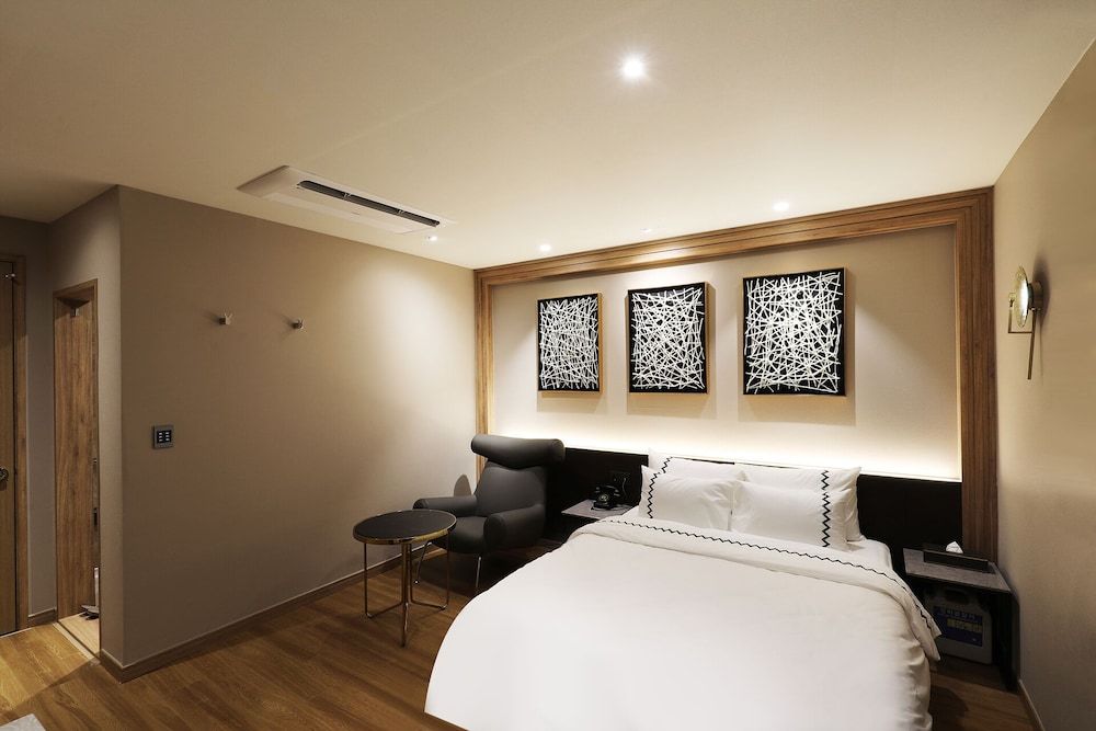 Gaeul Hotel Standard Double Room 39