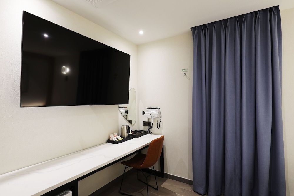 Gaeul Hotel Standard Double Room 6